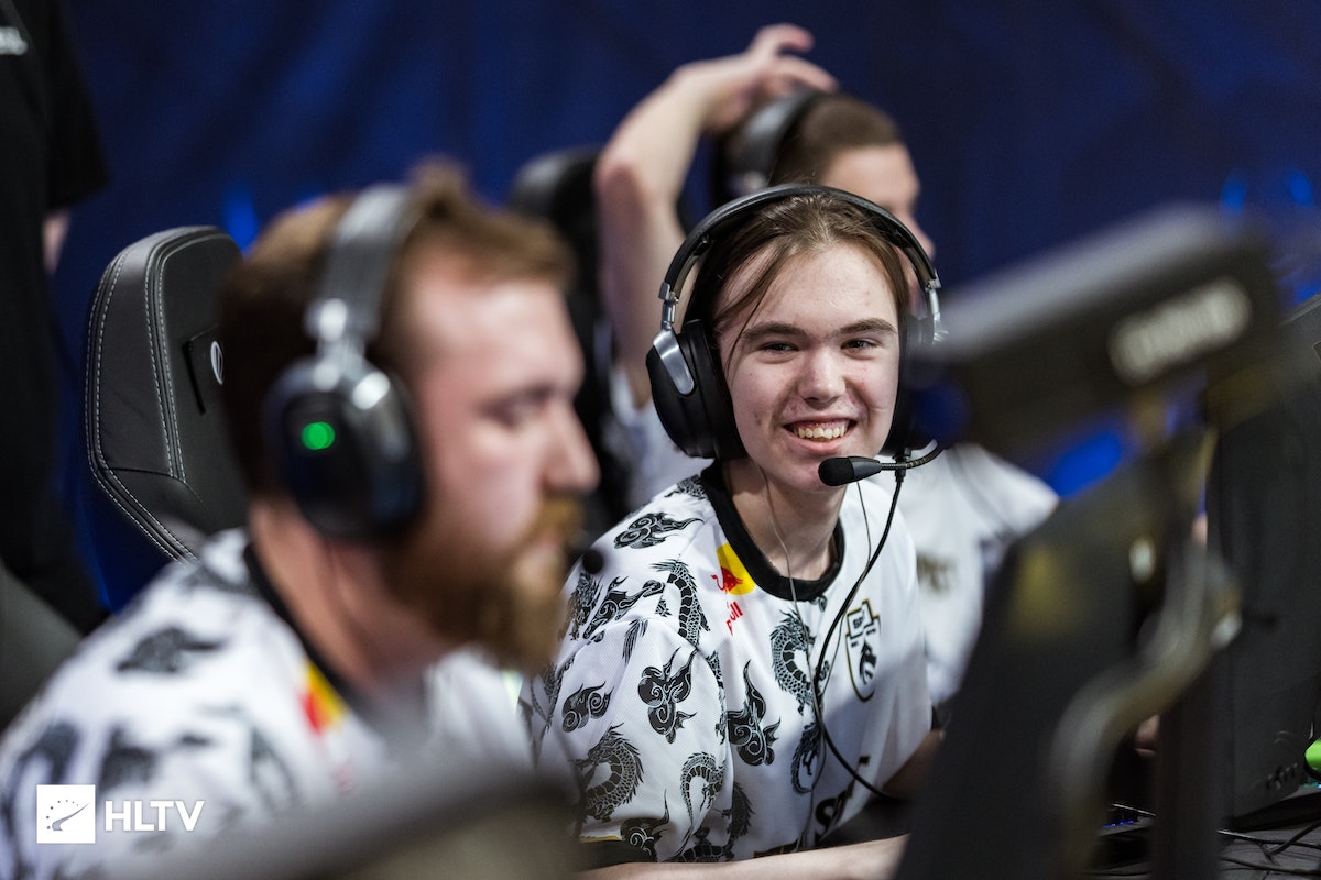 他的窘境进 他的窘境进